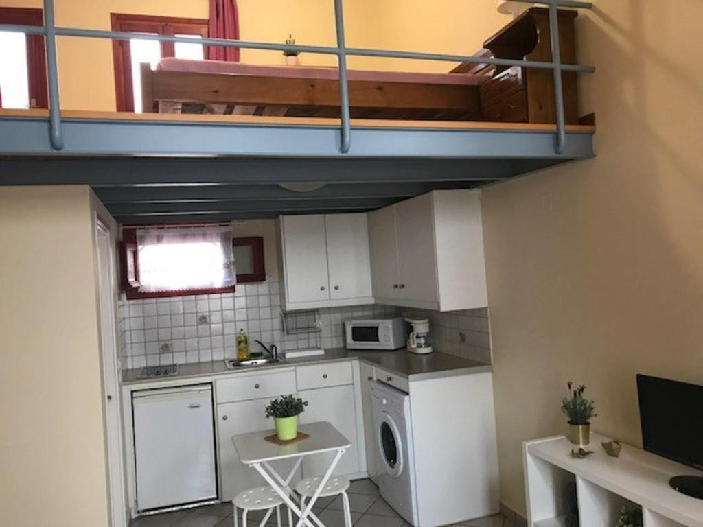 Ermoupoli, Syros City Apartments Экстерьер фото