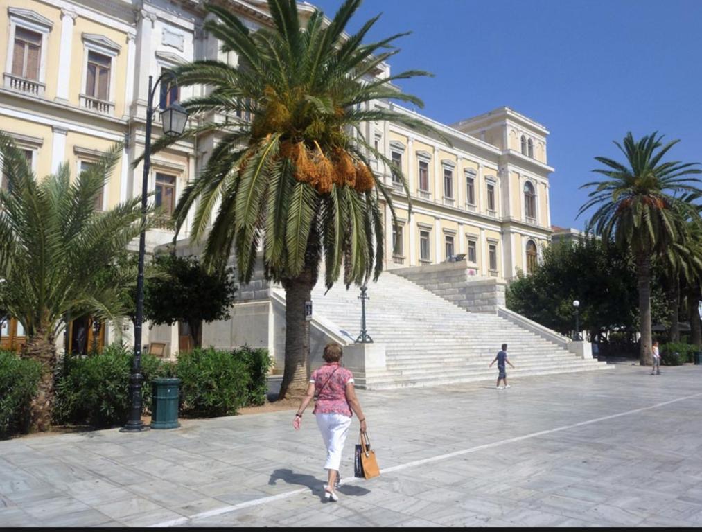 Ermoupoli, Syros City Apartments Экстерьер фото